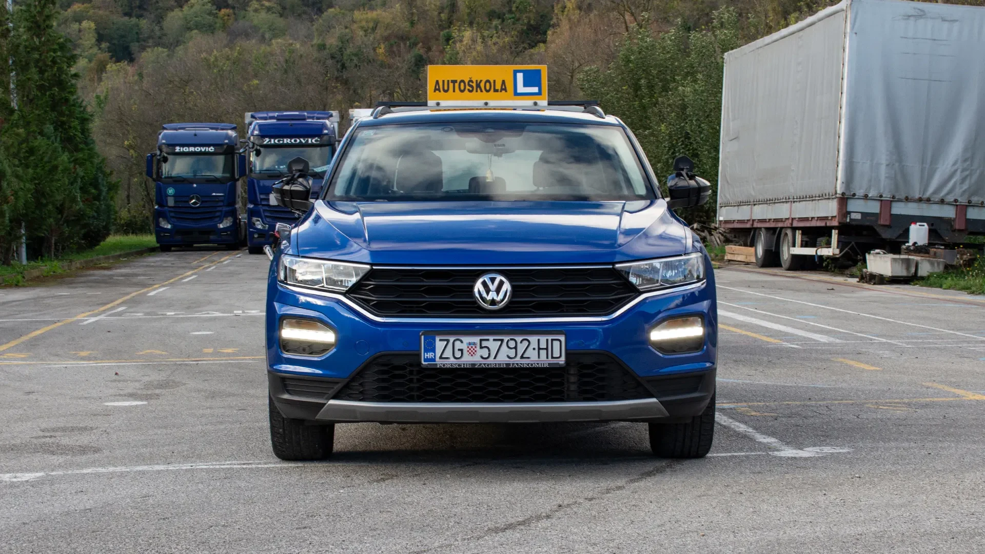 vw-troc-plavi-front